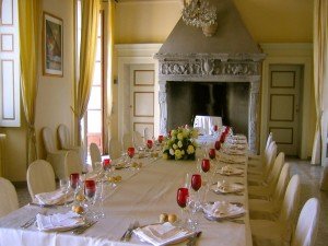Sala azzurra e camino location matrimoni